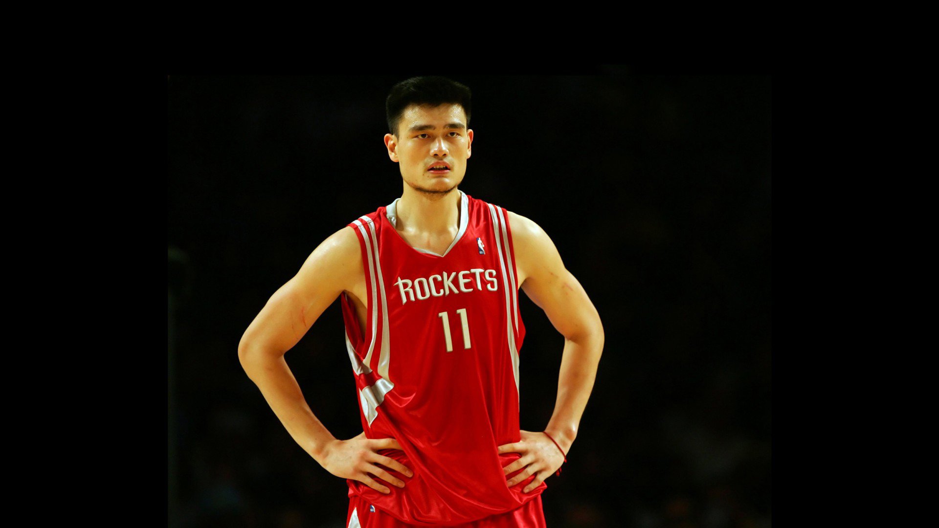 詹皇驾临酋长球场！神级逆转引爆全网，足球场上的NBA时刻